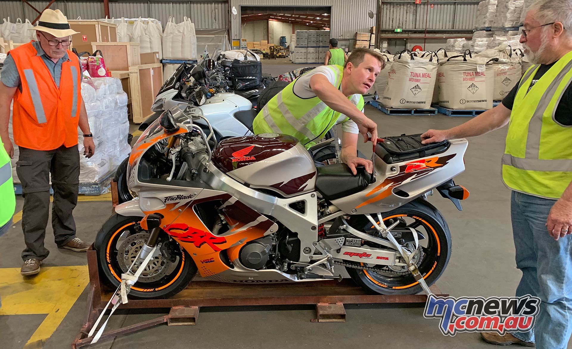 motorcycle shipping uk to nz